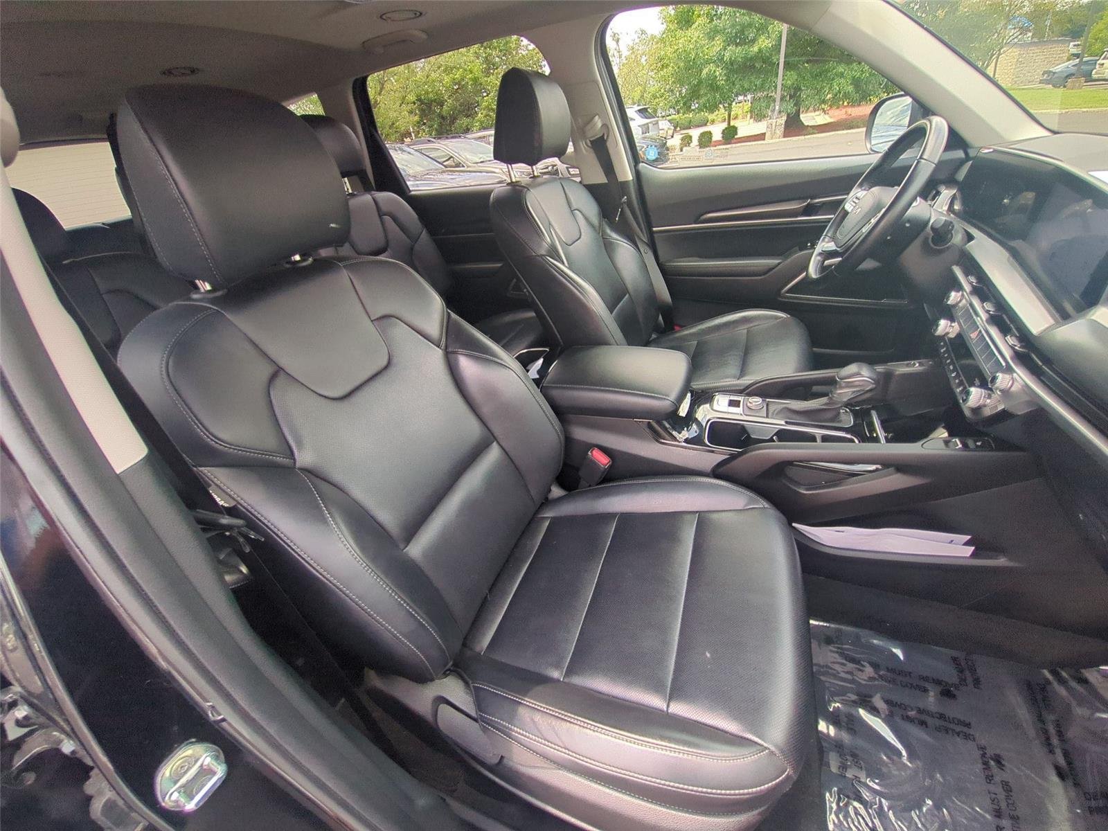 Used 2025 Ebony Black Kia S image 54