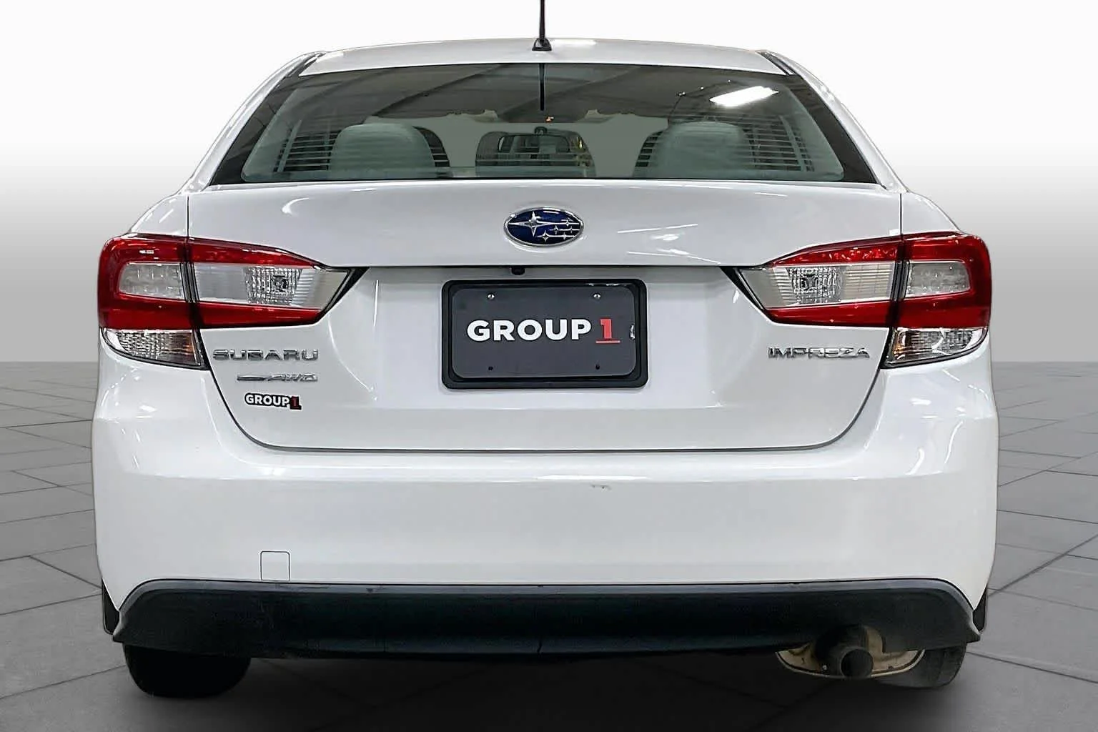 Used 2019 Crystal White Pearl Subaru  image 5