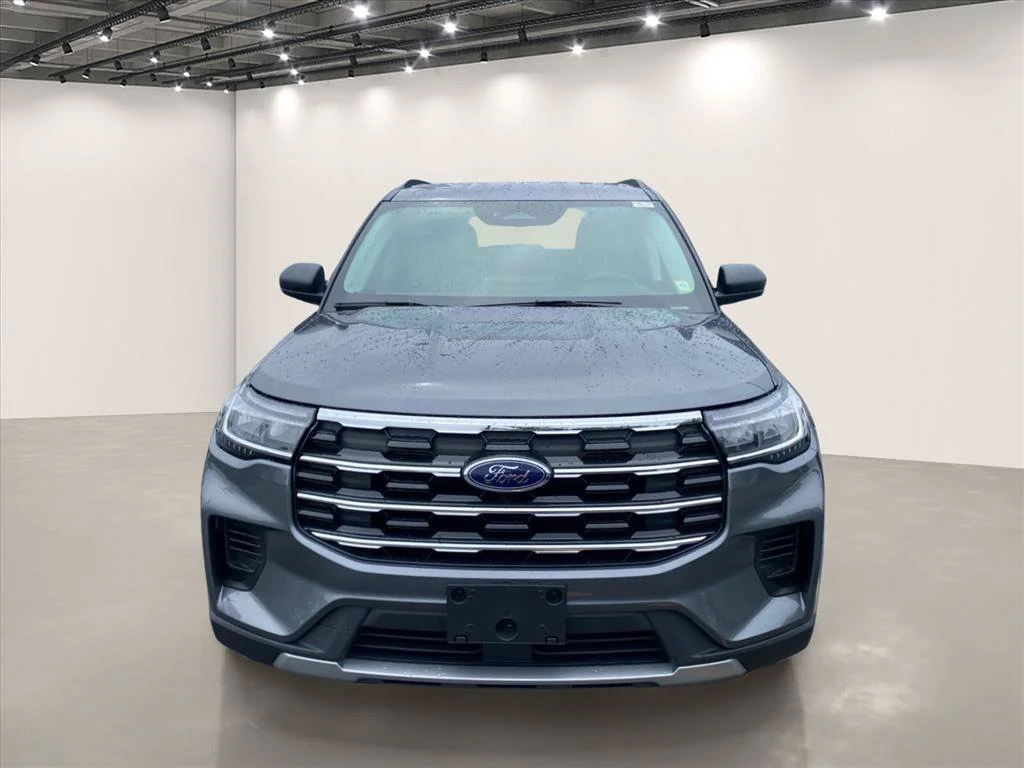 Used 2025 Gray Metallic Ford Active image 2