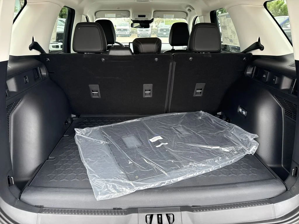 New 2025 Gray Ford Outer Banks image 22