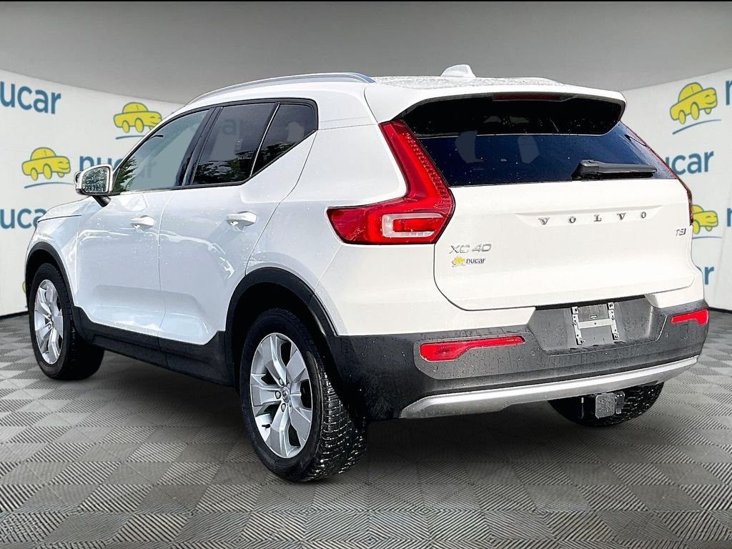Used 2020 White Volvo Momentum image 4