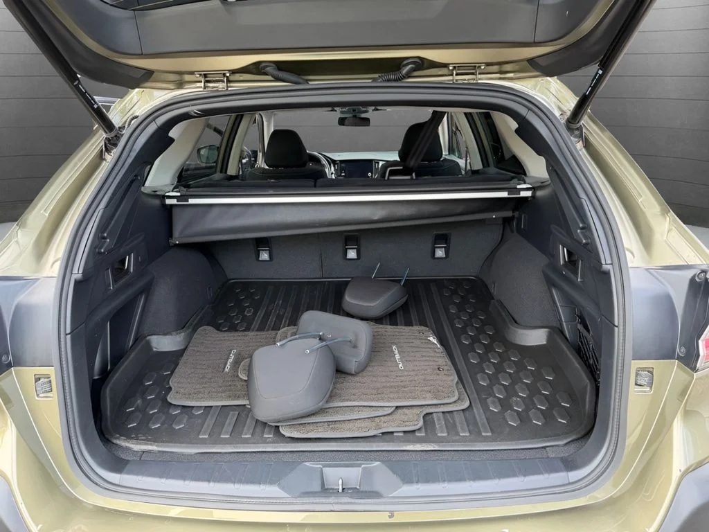 Used 2025 Green Subaru Premium image 27