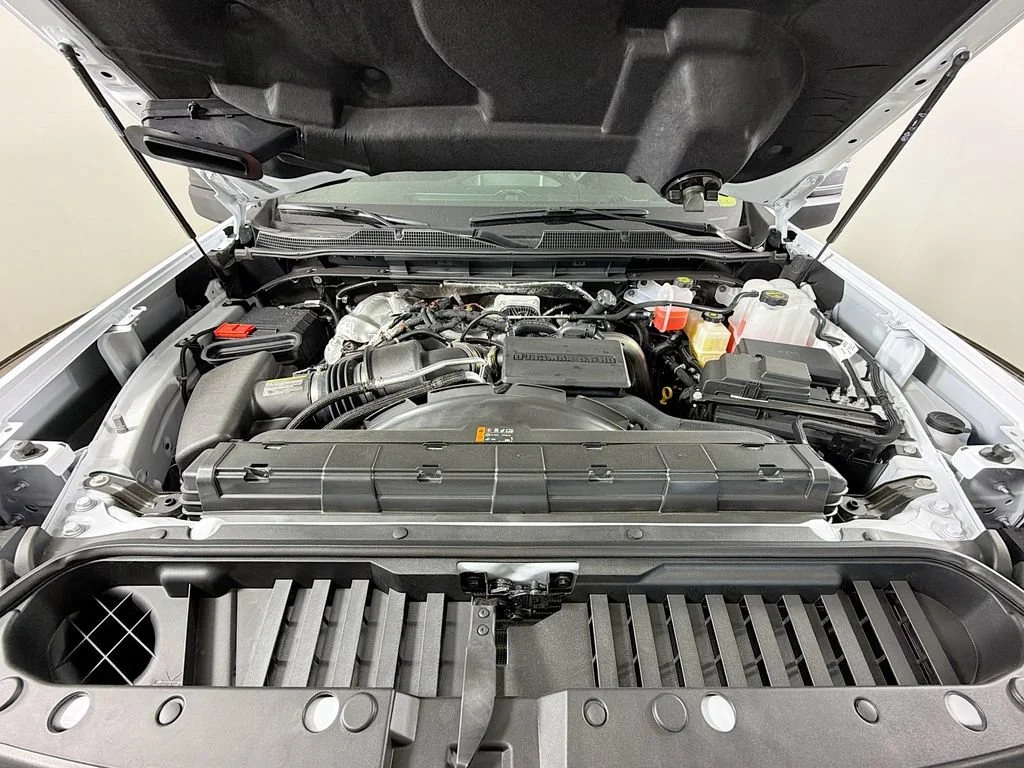 New 2026 Summit White Chevrolet WT image 26