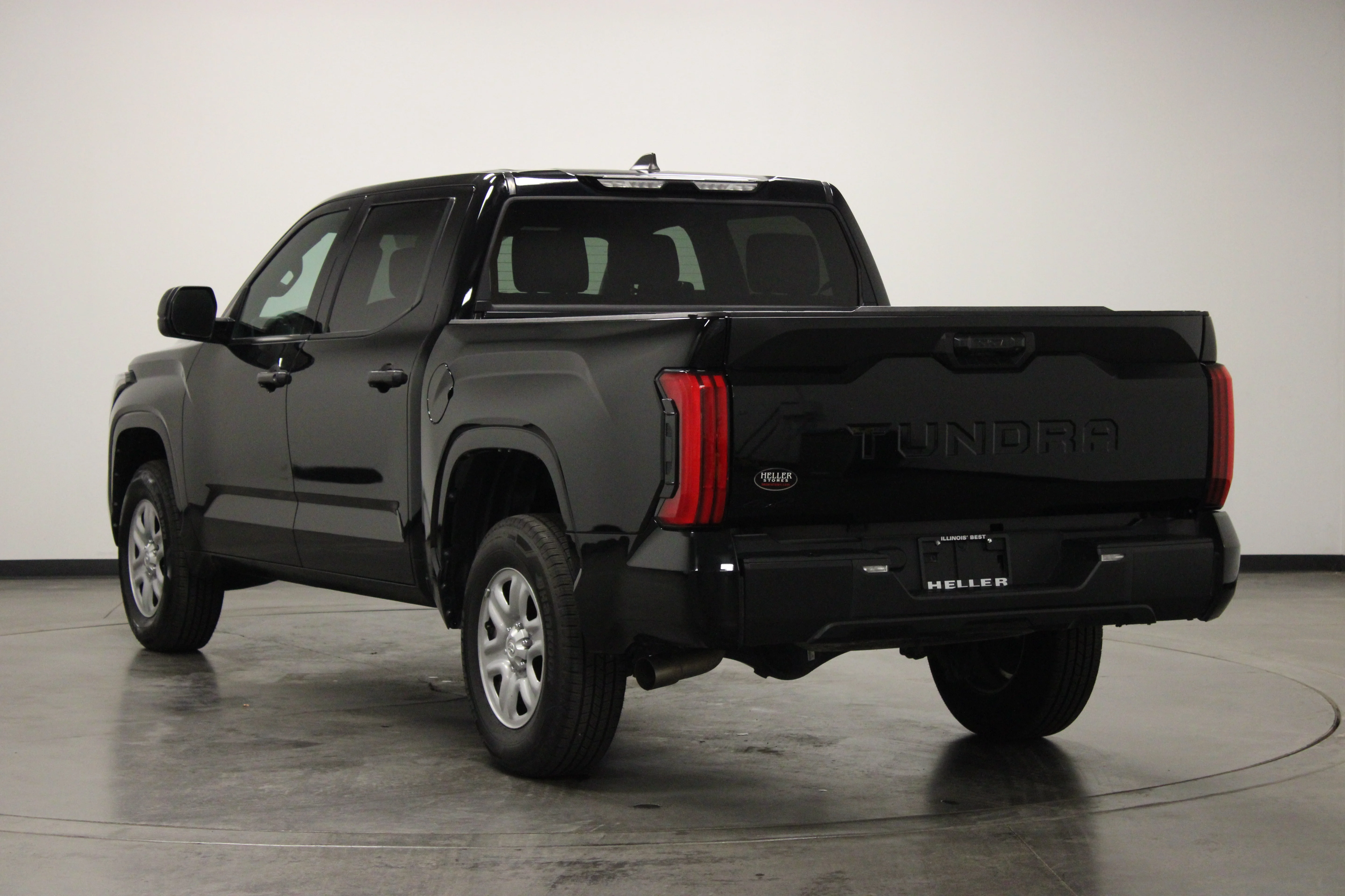 Used 2025 Midnight Black Metallic Toyota SR image 6