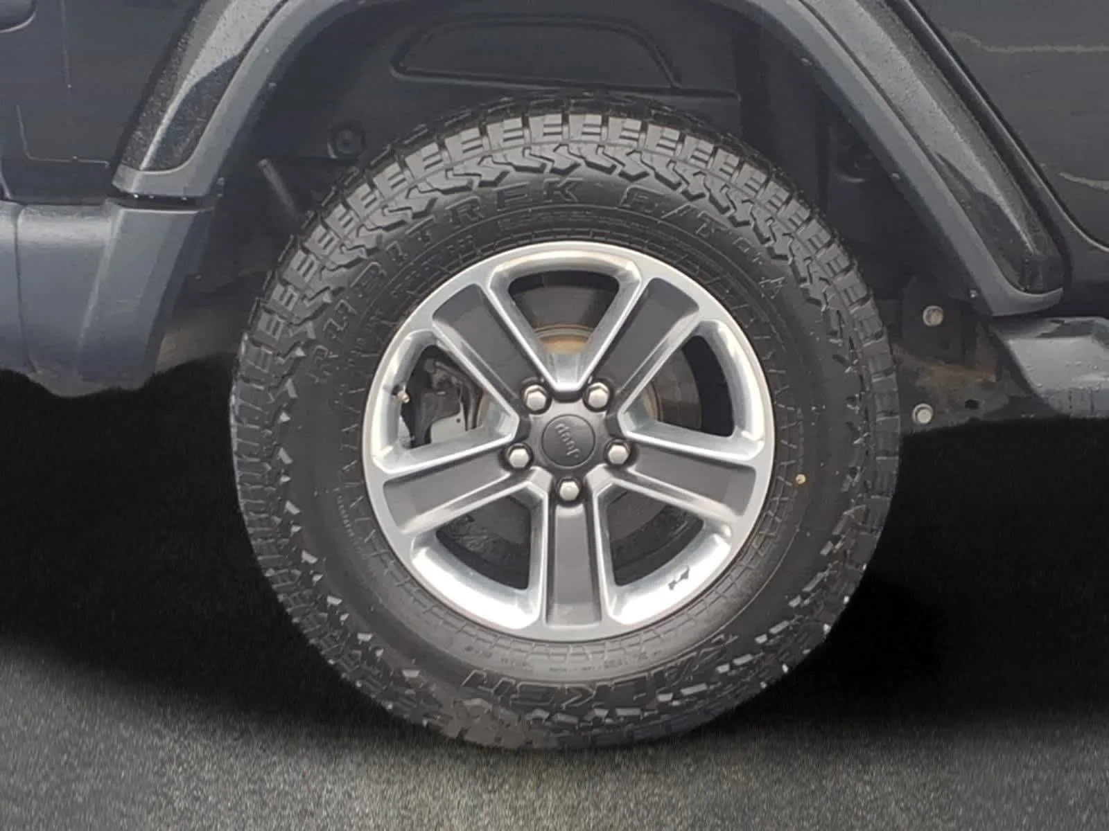 Used 2020 Black Clearcoat Jeep Sahara image 3