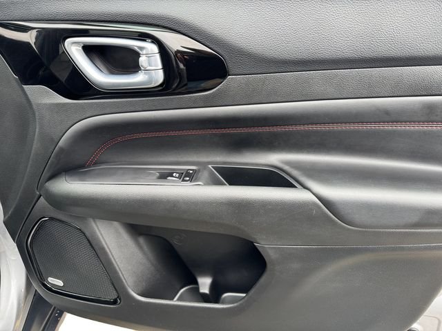 Used 2023 Silver Jeep Trailhawk image 19