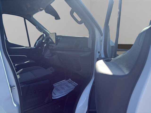 Used 2024 White Ford  image 27