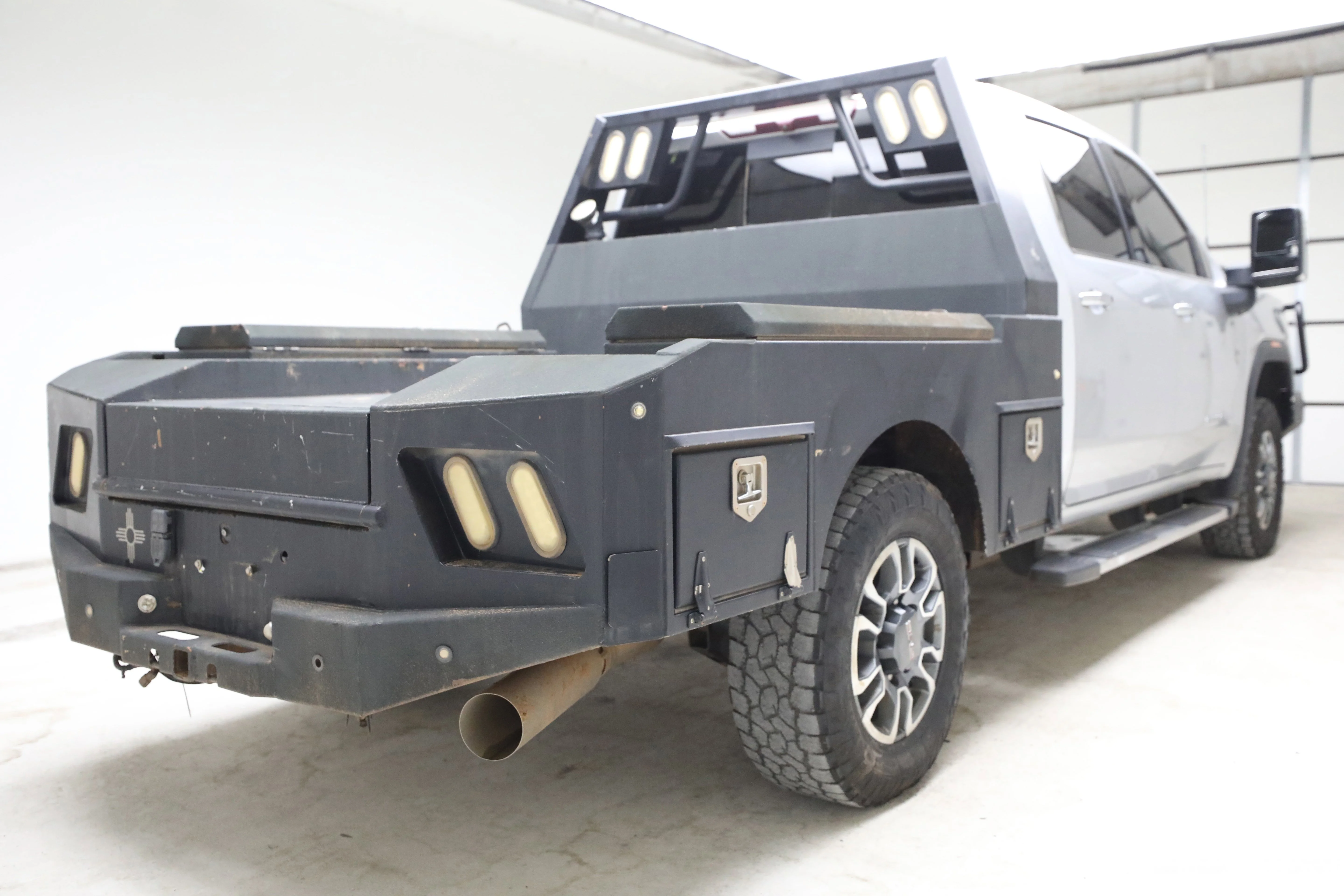 Pre-Owned 2022 GMC Sierra 2500HD SLT Crew Cab 4x4 Flatbed