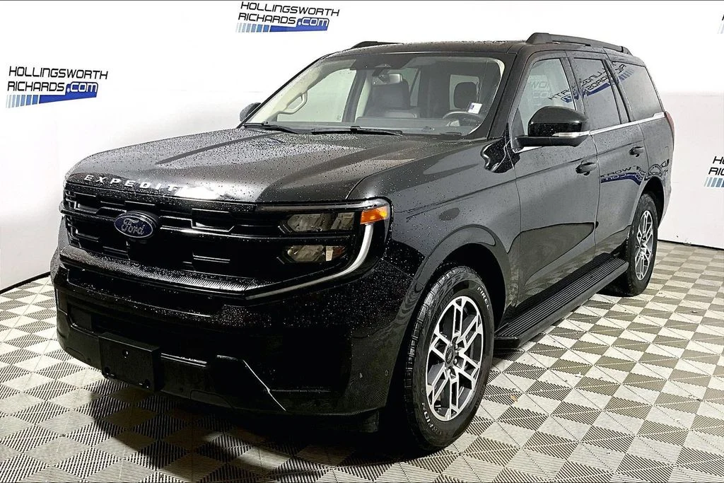 2025 Ford Expedition Active 4x4's photo