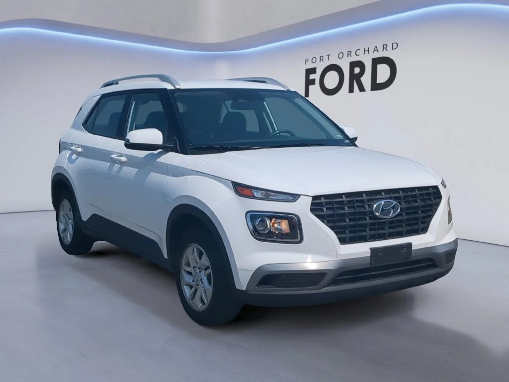 Used 2023 White Hyundai  image 8