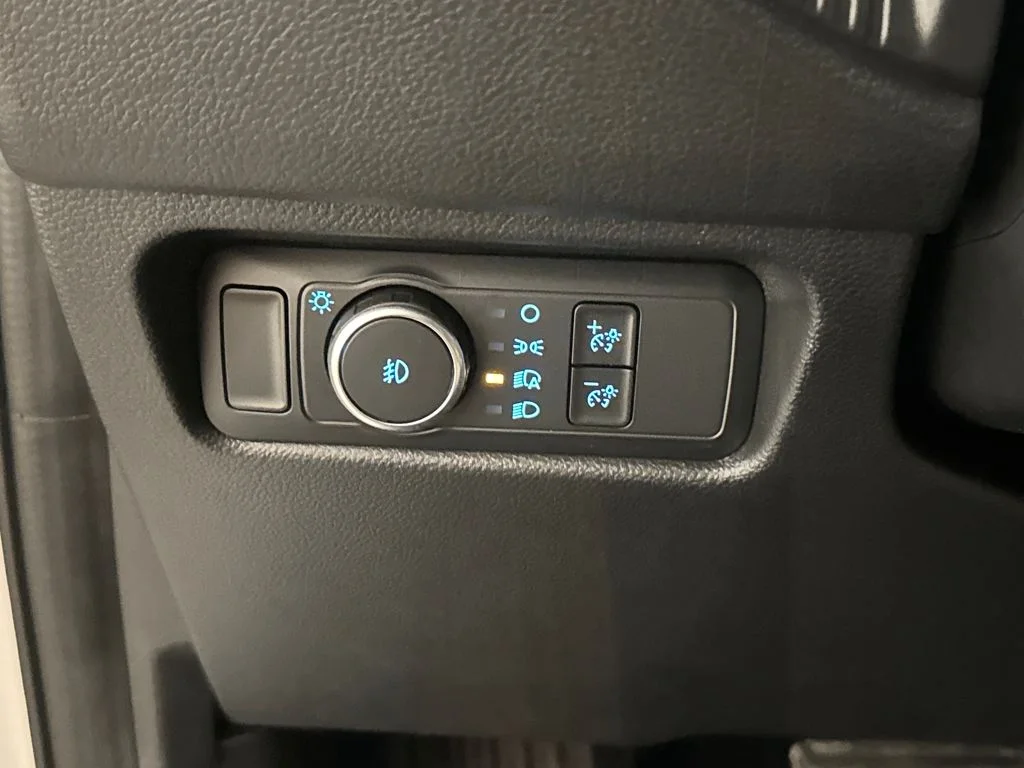 New 2025 White Ford XLT image 30