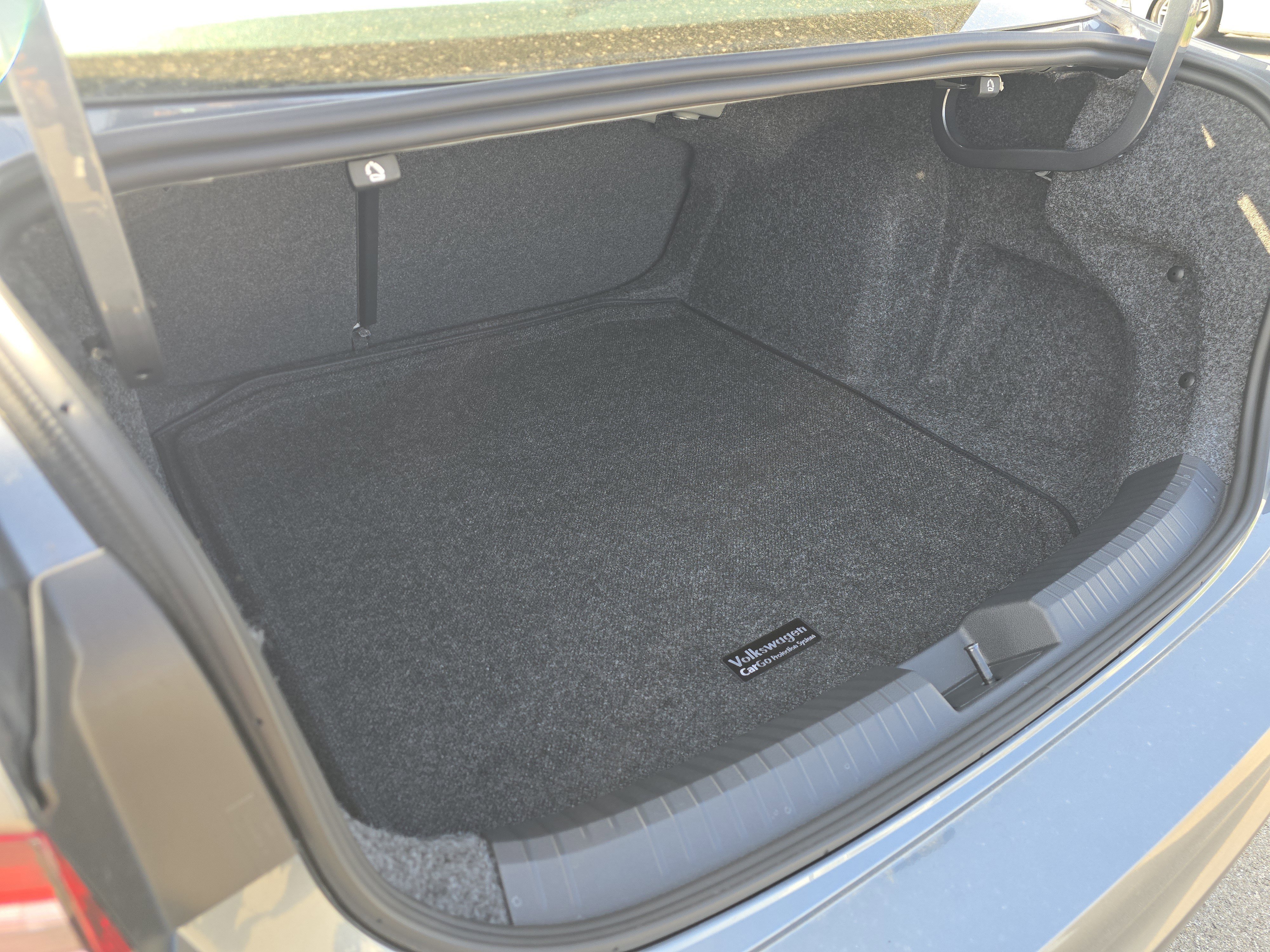 New 2026 Platinum Gray Metallic Volkswagen SE image 15