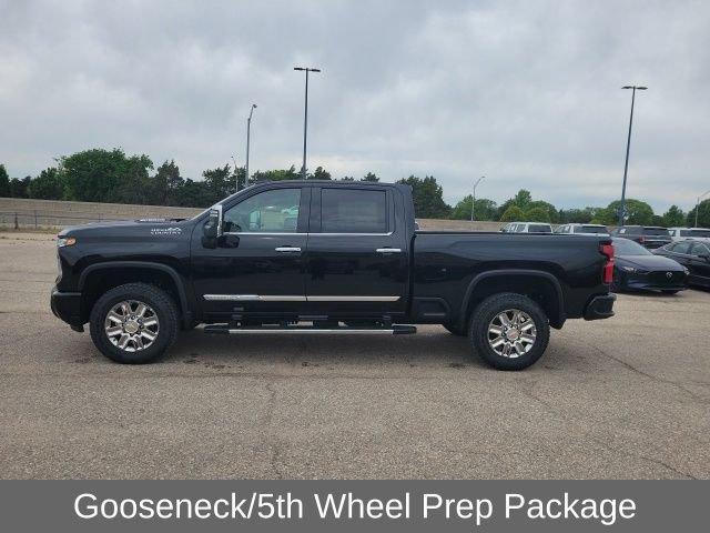 New 2026 Black Chevrolet High Country image 3
