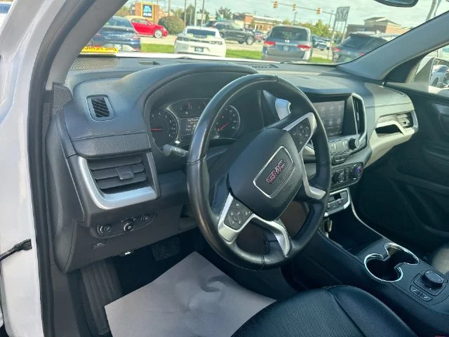Used 2024 White GMC SLT image 12