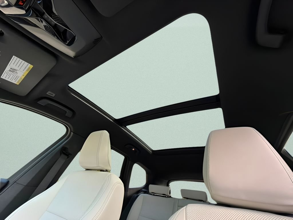 New 2026 Space Silver Metallic BMW xDrive28i image 20