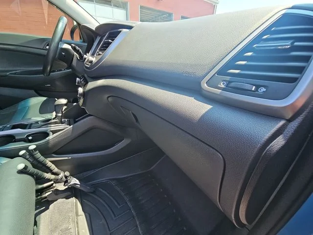 Used 2018 Blue Hyundai Limited image 31