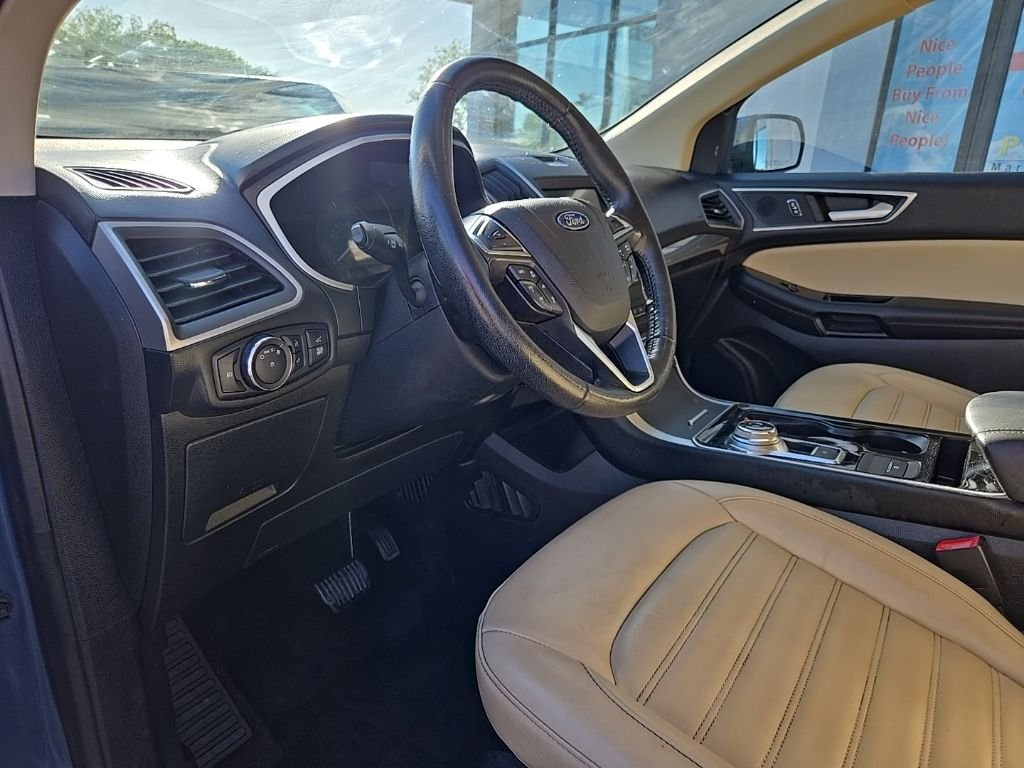 Used 2019 Blue Ford SEL image 38