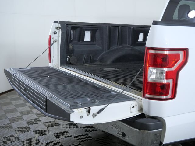 Used 2018 White Ford XLT image 9