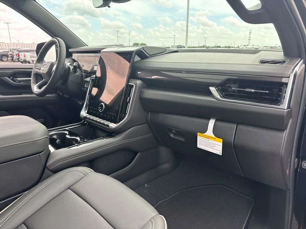 New 2026 Onyx Black GMC Elevation image 42