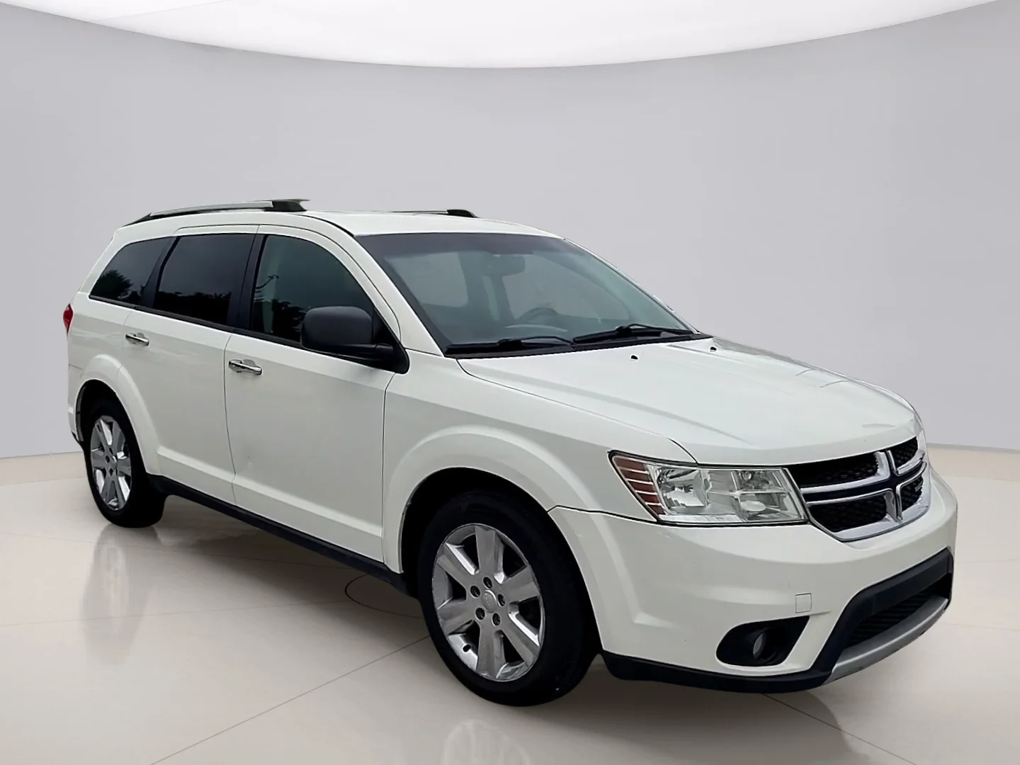 Used 2012 White Dodge CREW AWD image 7