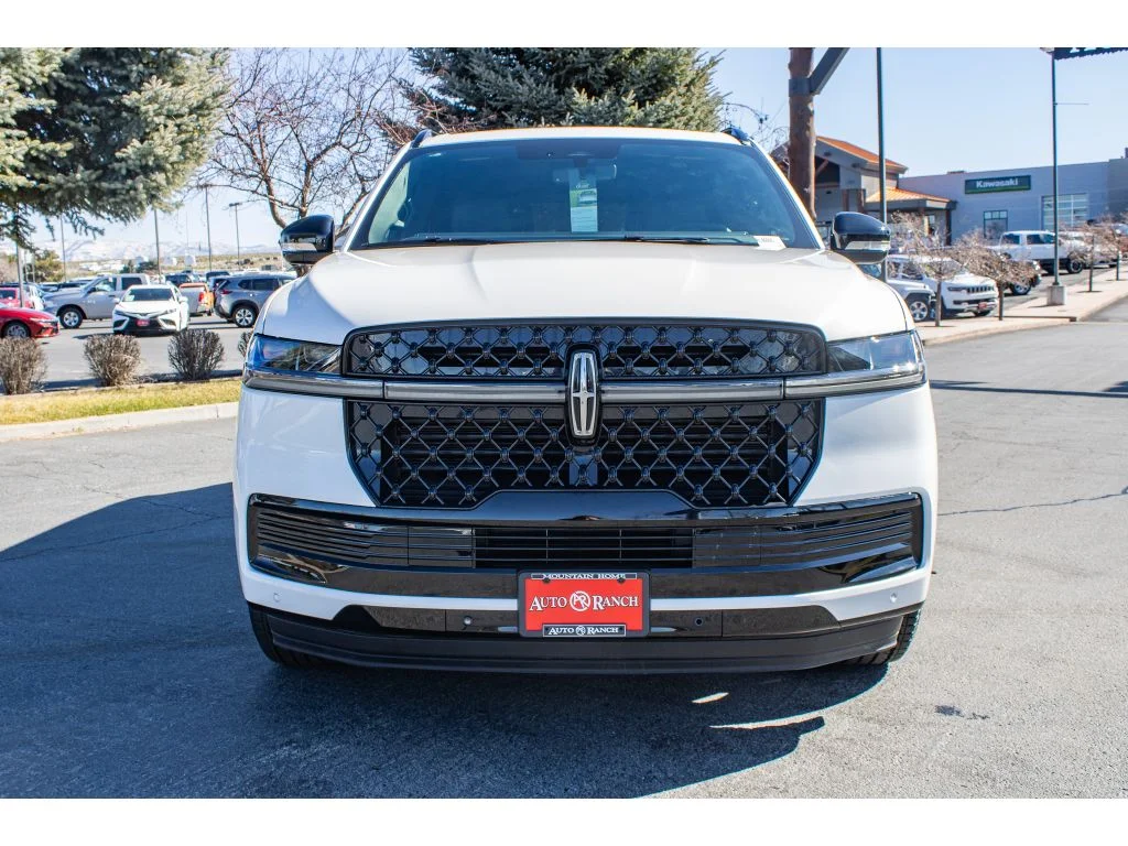 New 2026 PRISTINE WHITE METALLIC Lincoln Reserve image 3