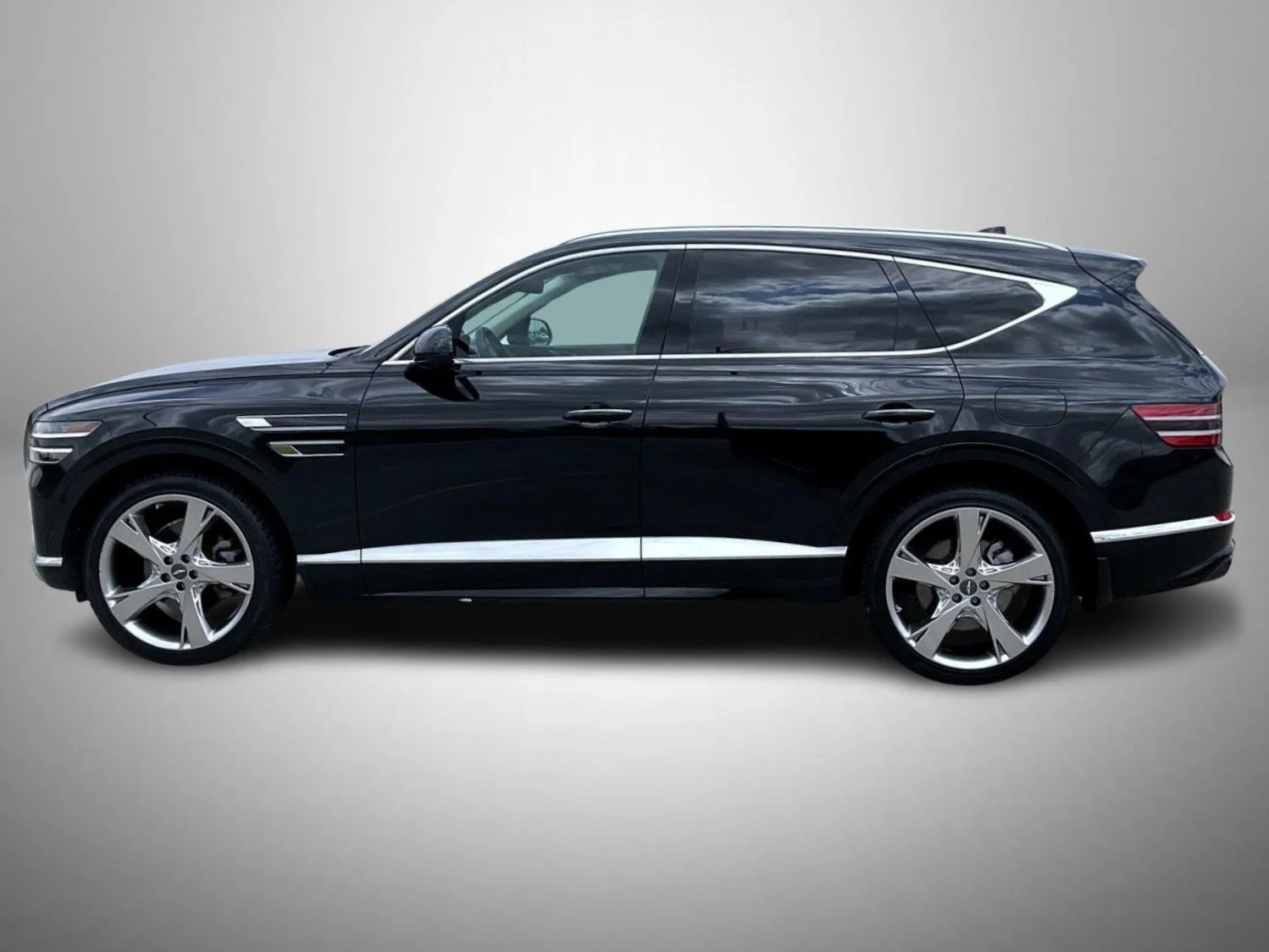 Used 2021 Black Genesis 2.5T image 8