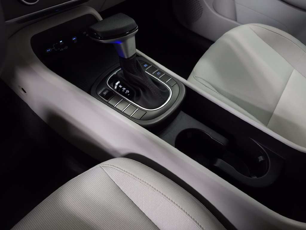 2025 Hyundai Kona SE - Photo 26
