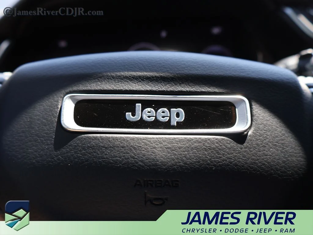 Used 2021 Gray Jeep Limited image 28