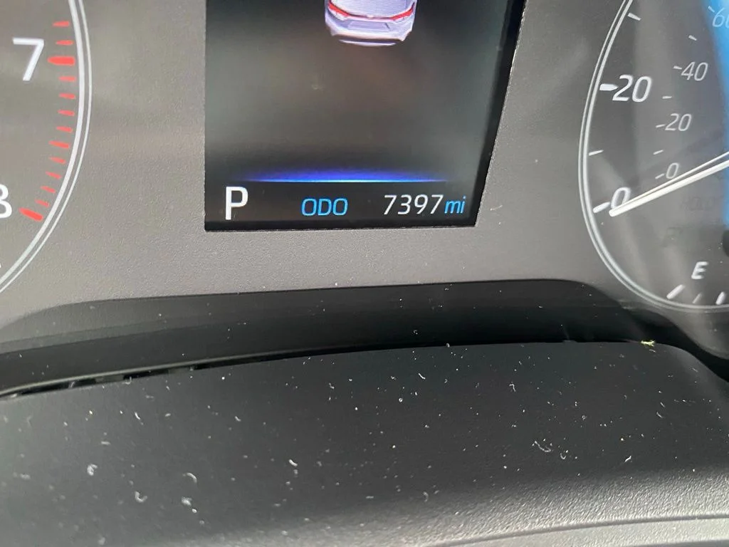 Used 2025  Toyota LE image 5