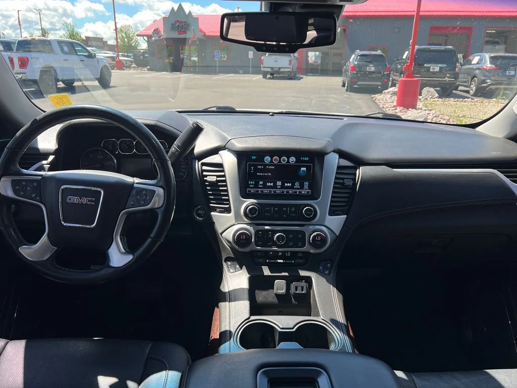 Used 2019 White GMC SLT image 27