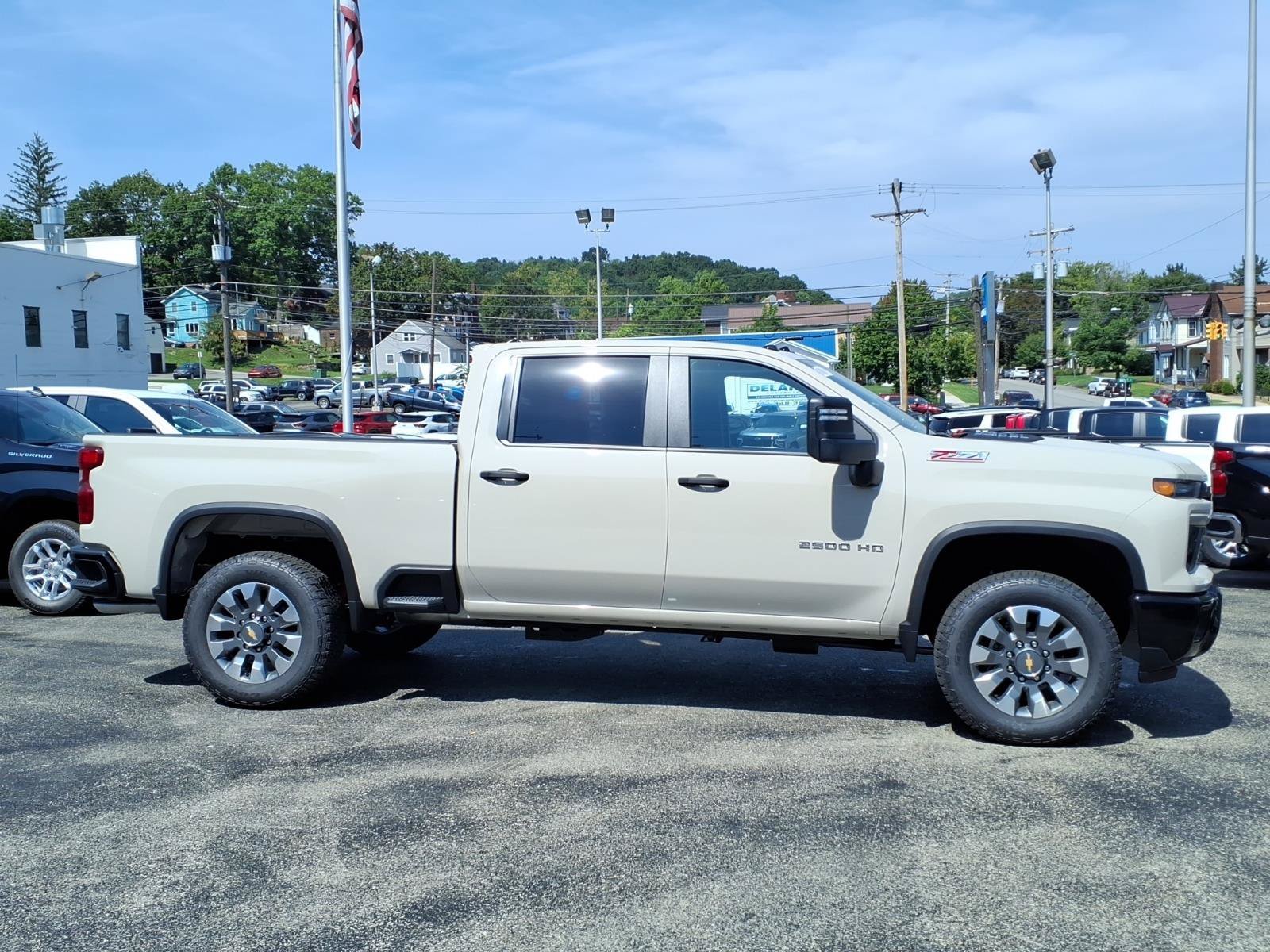 2026 Chevrolet Silverado 2500 HD Custom - Photo 2
