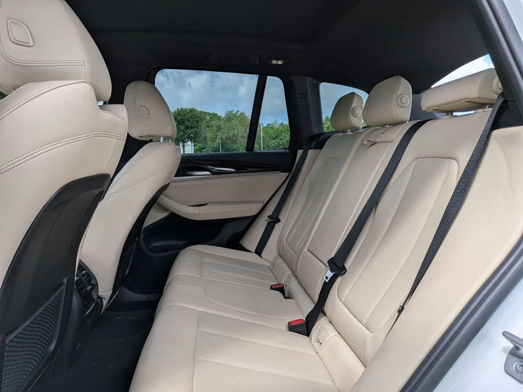Used 2023 White BMW sDrive30i image 29