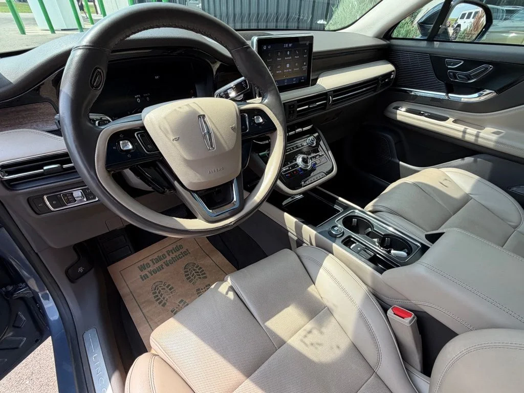 Used 2022 Blue Lincoln Reserve image 7