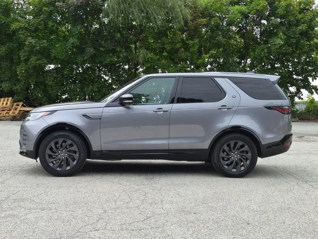Used 2022 Gray Land Rover S R-Dynamic image 10