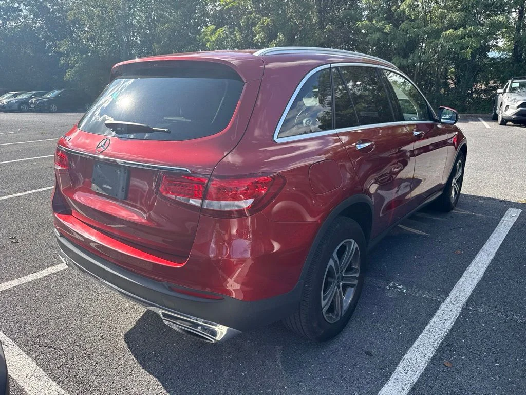 Used 2019 Red Mercedes-Benz GLC 300 image 4