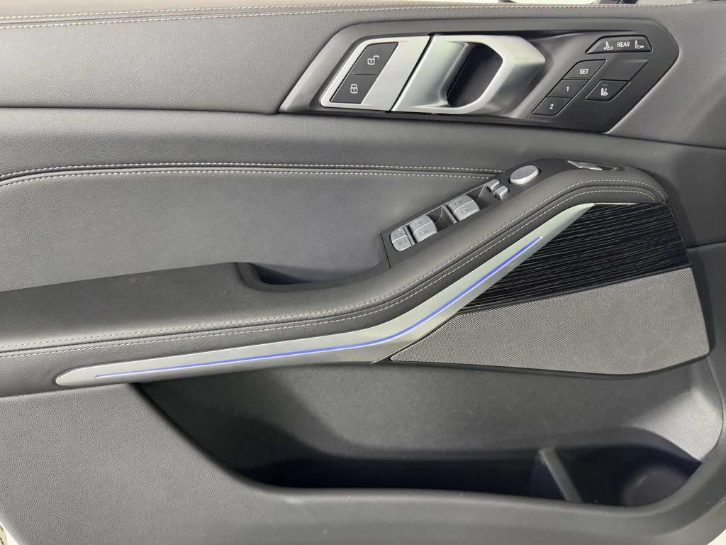 2025 BMW X7 M60i - Photo 16
