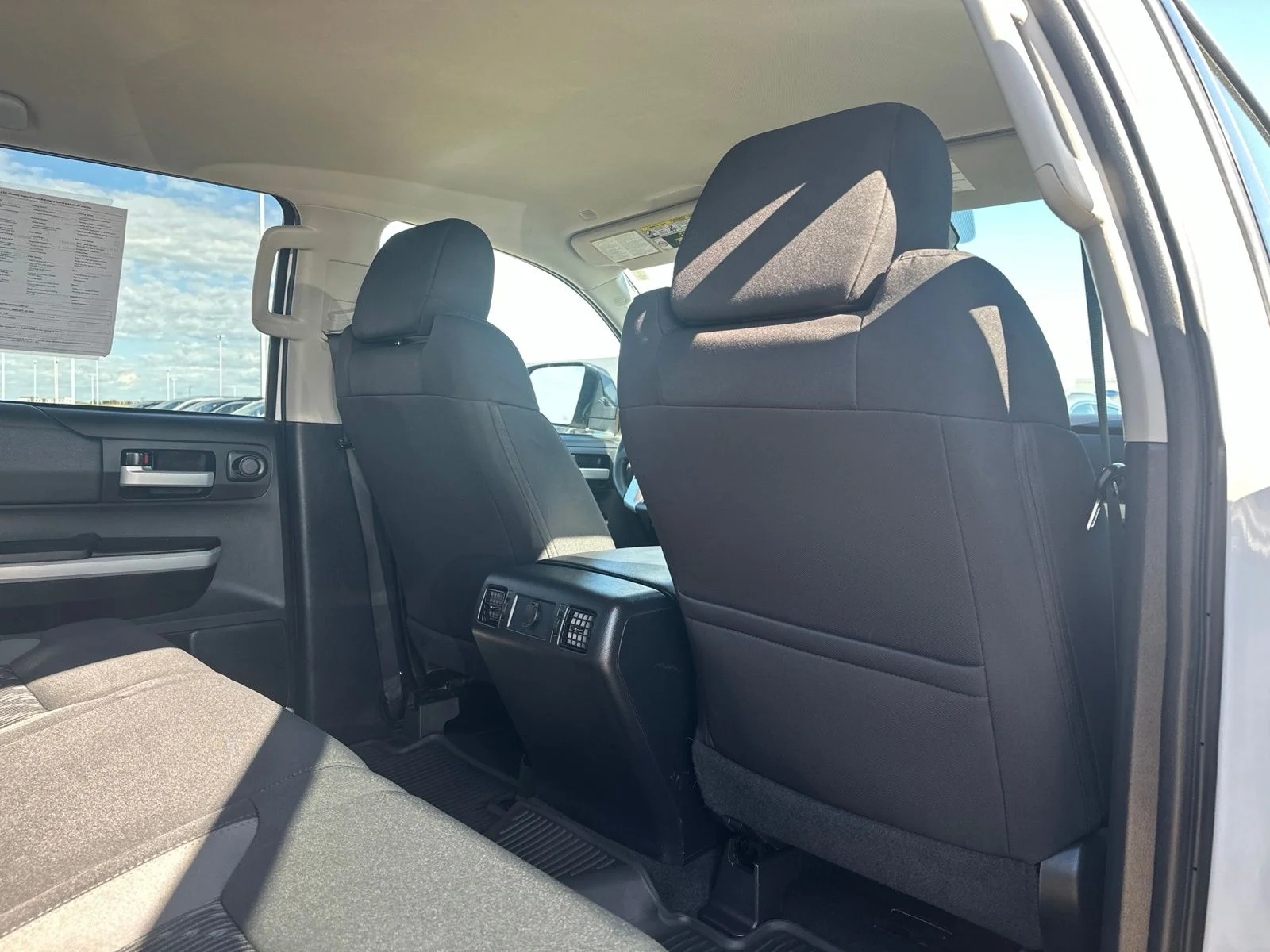 Used 2020 White Toyota SR5 image 30