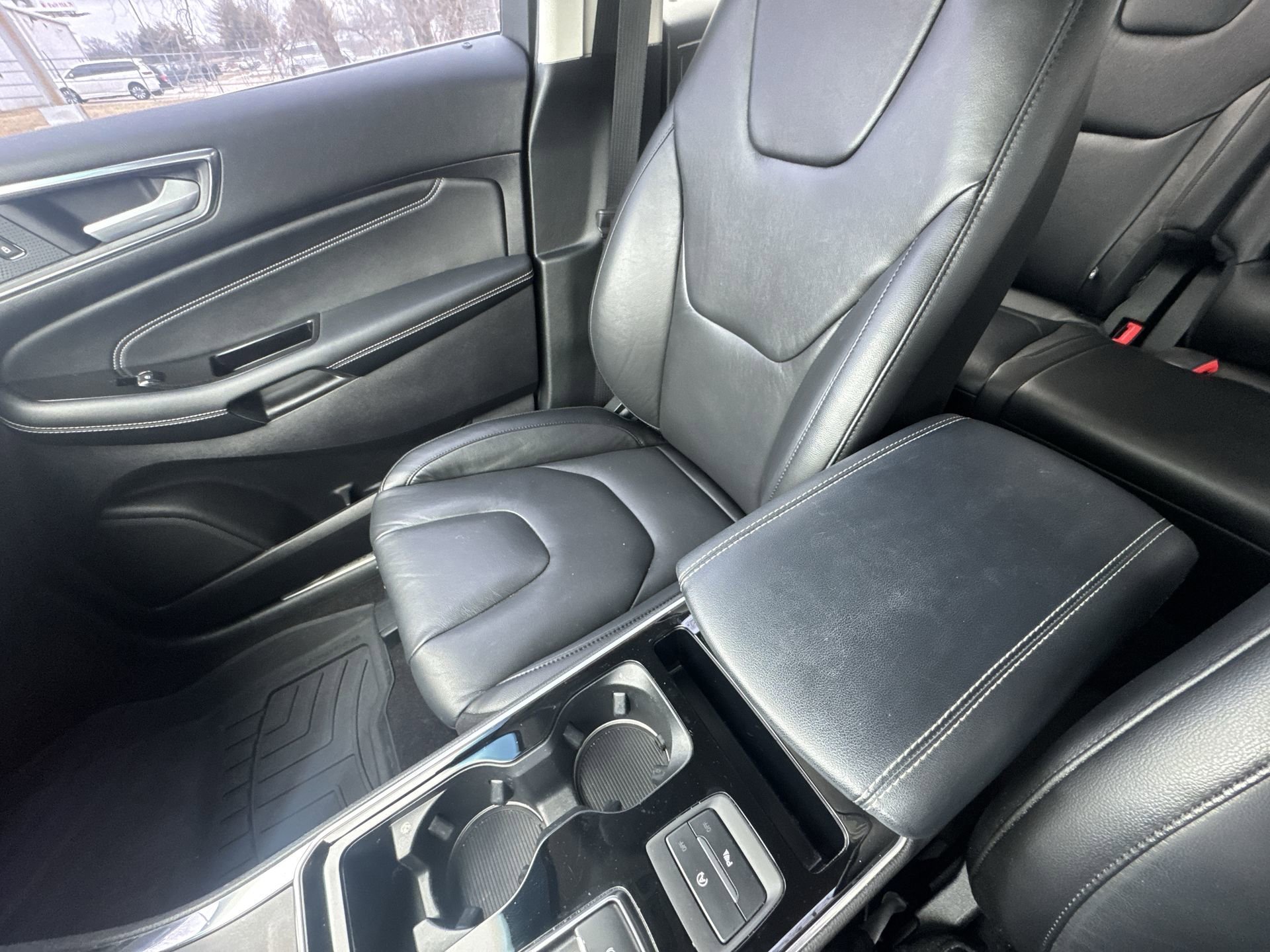 2020 Ford Edge Titanium - Photo 20
