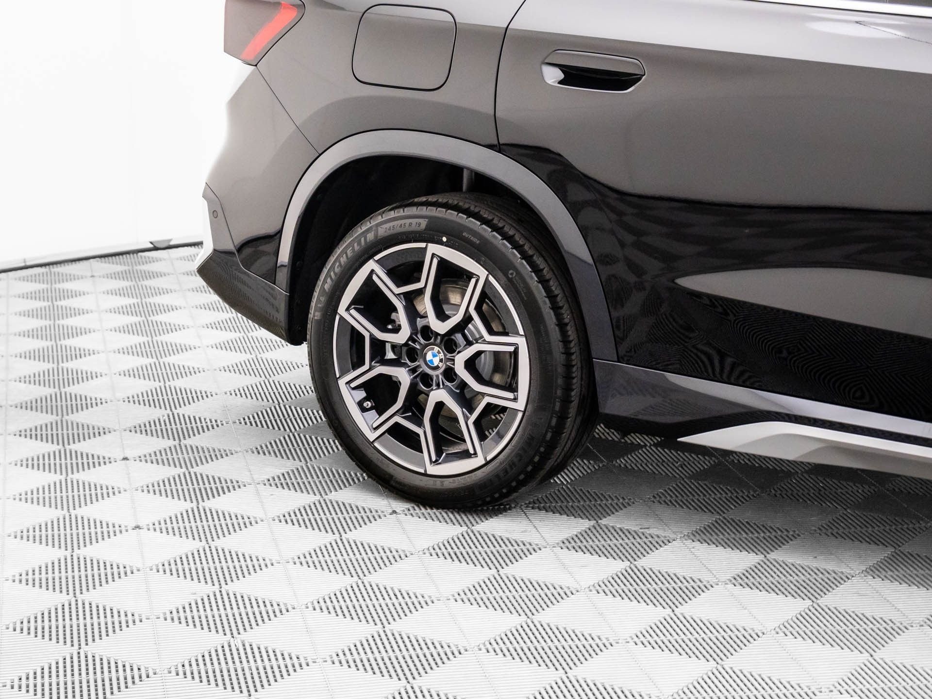 New 2026 Jet Black BMW xDrive28i image 37