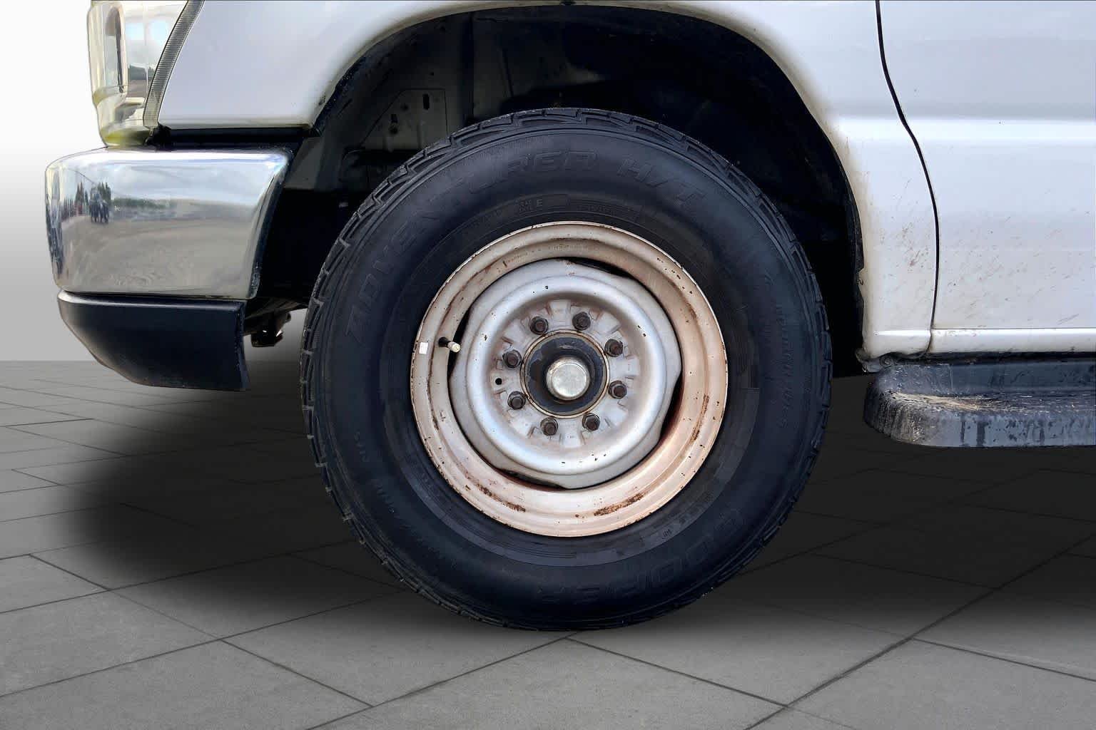 Used 2014 Oxford White Ford XLT image 11