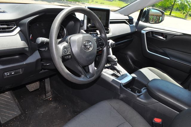 Used 2025 Silver Toyota XLE image 9
