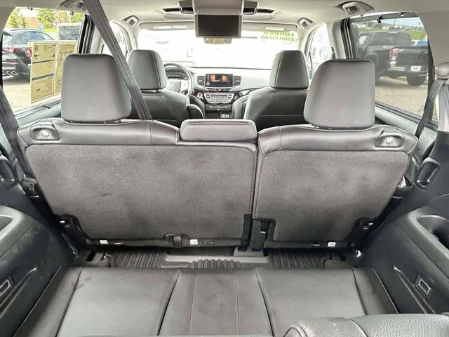 Used 2021 White Honda Touring image 11