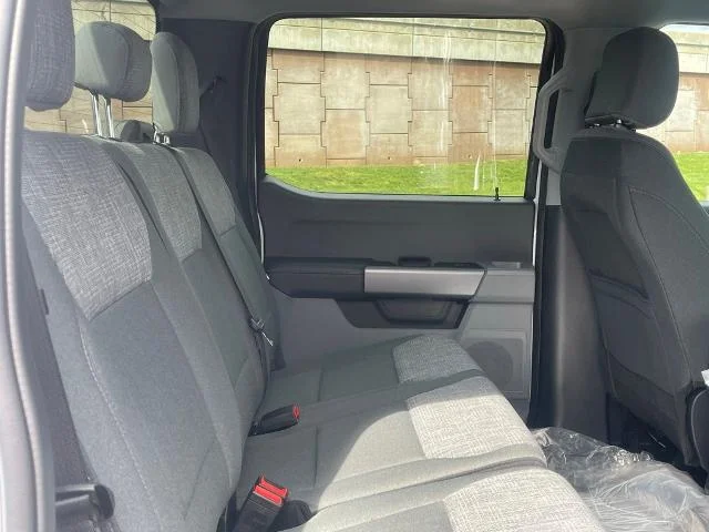 New 2026 Oxford White Ford F-350® XLT image 18
