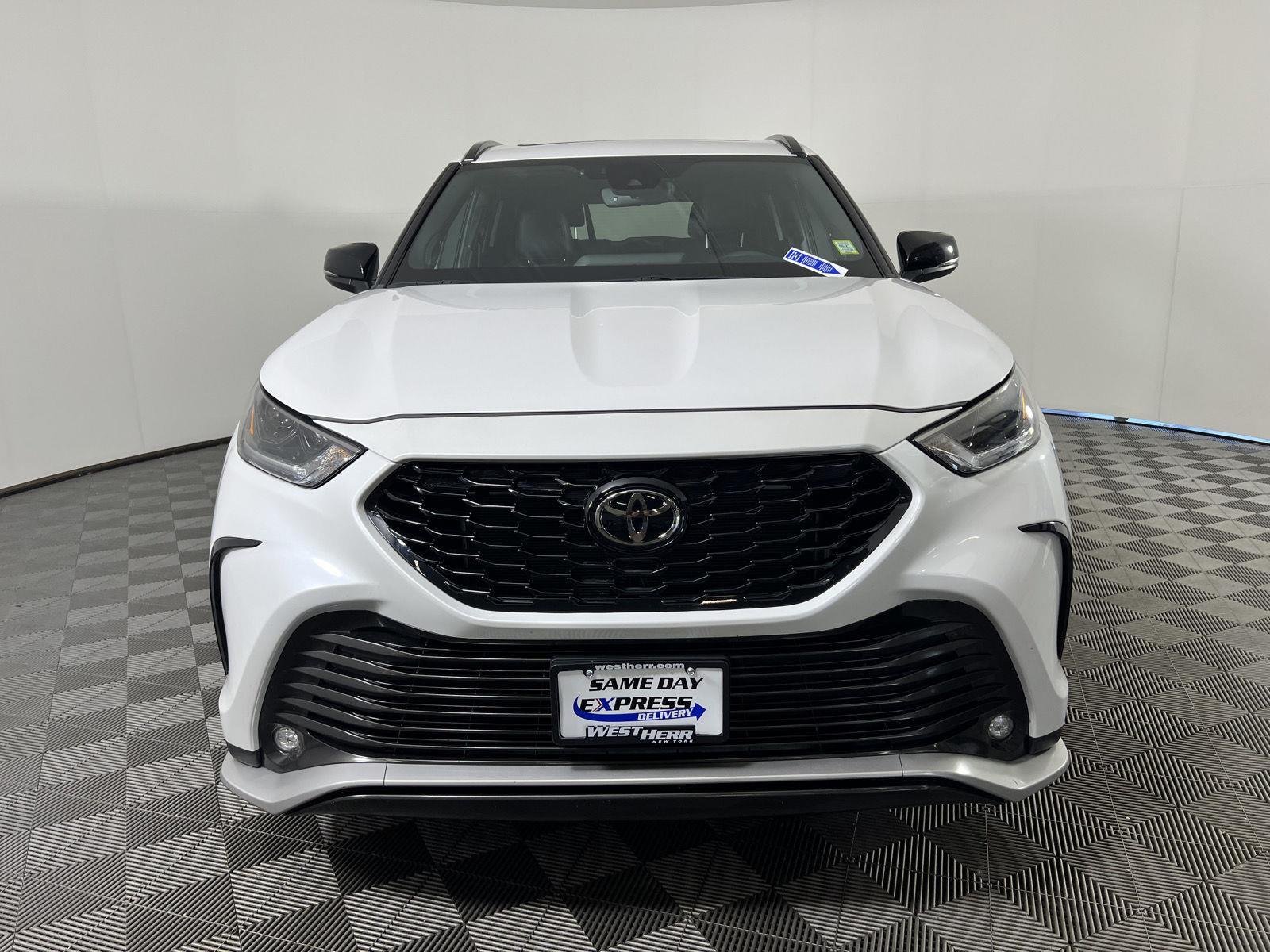 Used 2024 Wind Chill Pearl Toyota XSE image 8