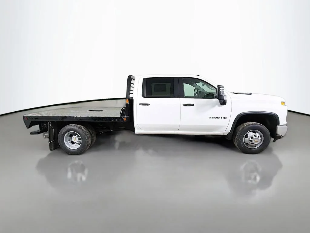 New 2026 Summit White Chevrolet Work Truck image 4