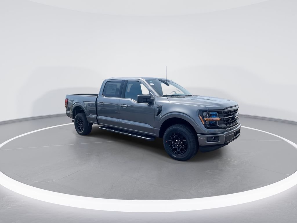 New 2026 Carbonized Gray Metallic Ford XLT image 2