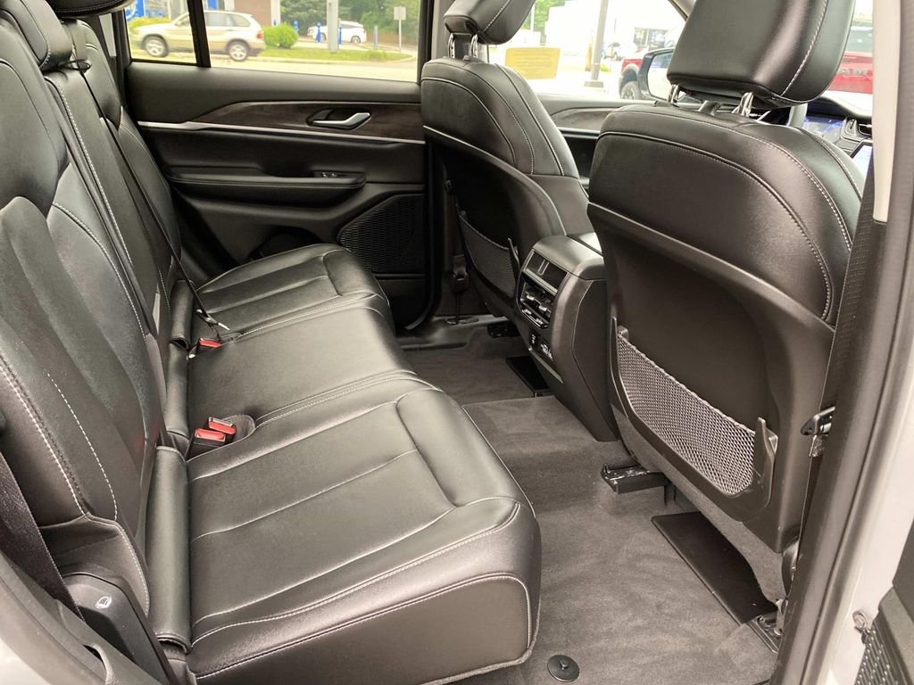 Used 2023 Silver Jeep Limited image 26