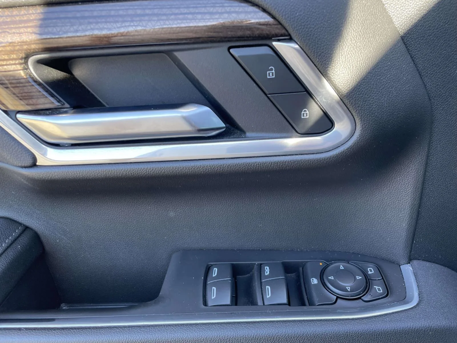 2025 Chevrolet Silverado 1500 RST - Photo 15