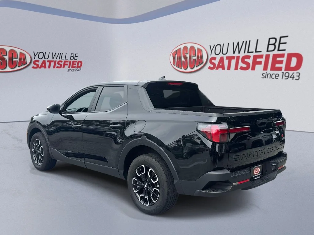 Used 2024 Black Hyundai SEL image 4