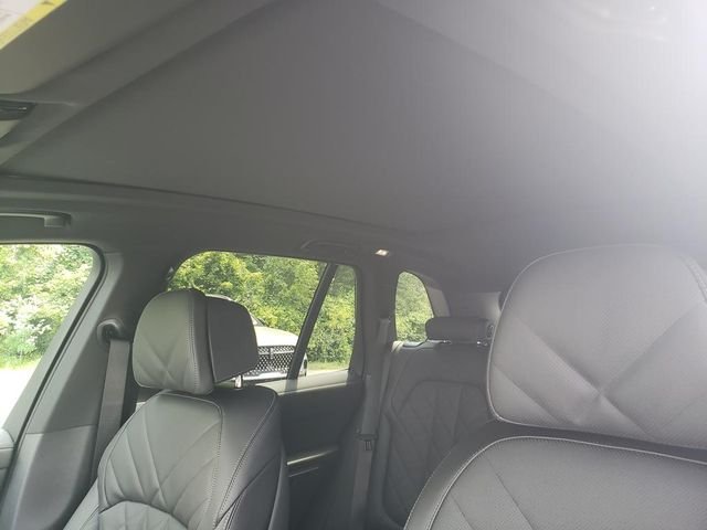 New 2026 Black Sapphire Metallic BMW xDrive40i image 21